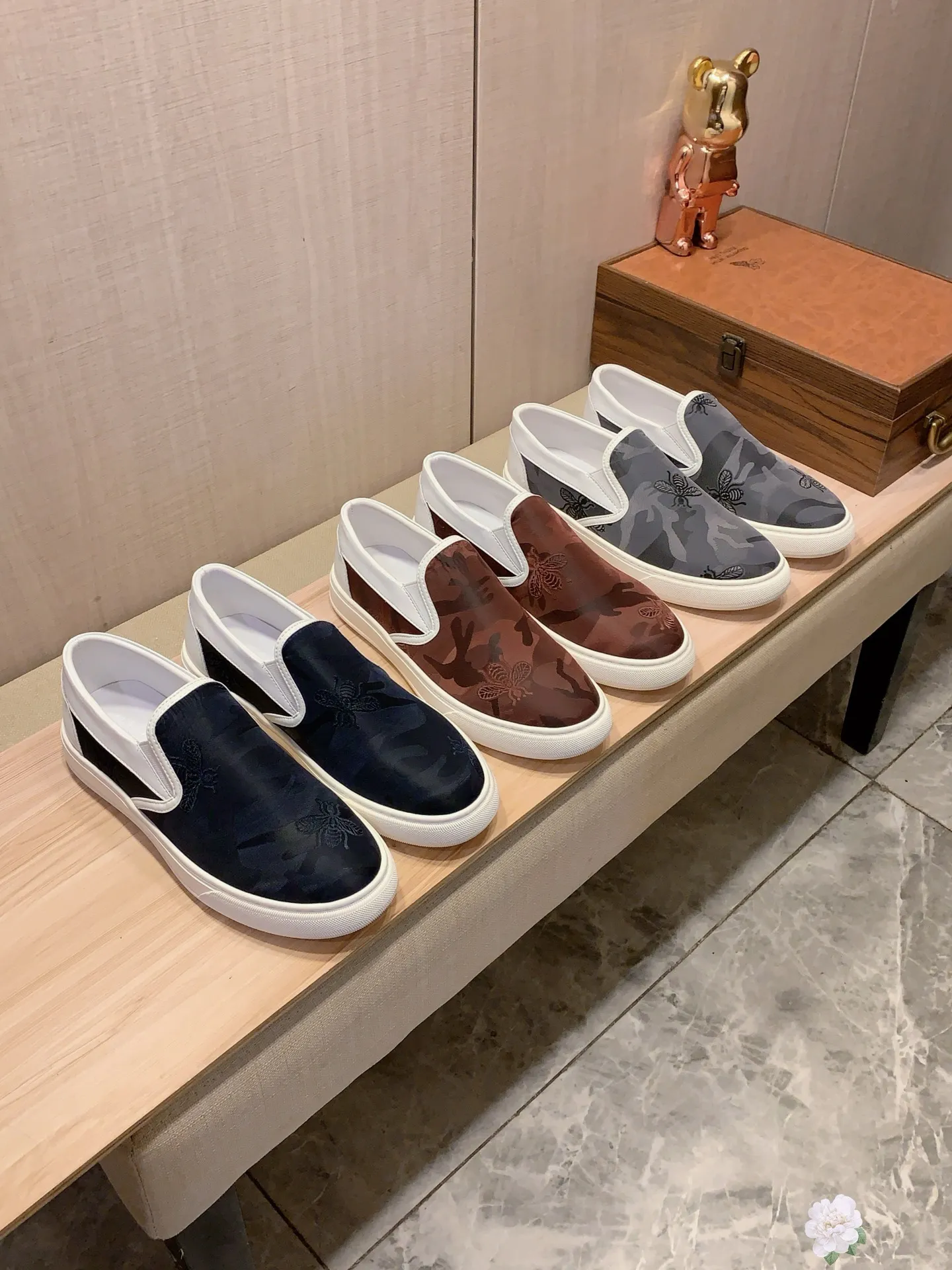 Men's men's shoes💰360💰💰🎩🎩[Lightning][Lightning] "Gucci*" The latest and most popular casual shoes, top brands [seduce] luxury~purchase, top~quality. [Strong] The upper is made of imported breathable cowhide with material ➕ breathable sheepskin lining (•) and fine workmanship. The original stylish and stylish soft rubber wear-resistant and non-slip outsole is light and comfortable on the feet. The real thing looks better when photographed in real life. No. 2661: Code: 38-44, 45 can be customized, 3️⃣ colors are available